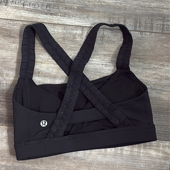 Lululemon Inner Heart Bra size 4 - Picture 9 of 11